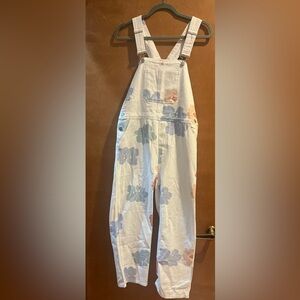 Storia - White floral overalls - size small - NWT